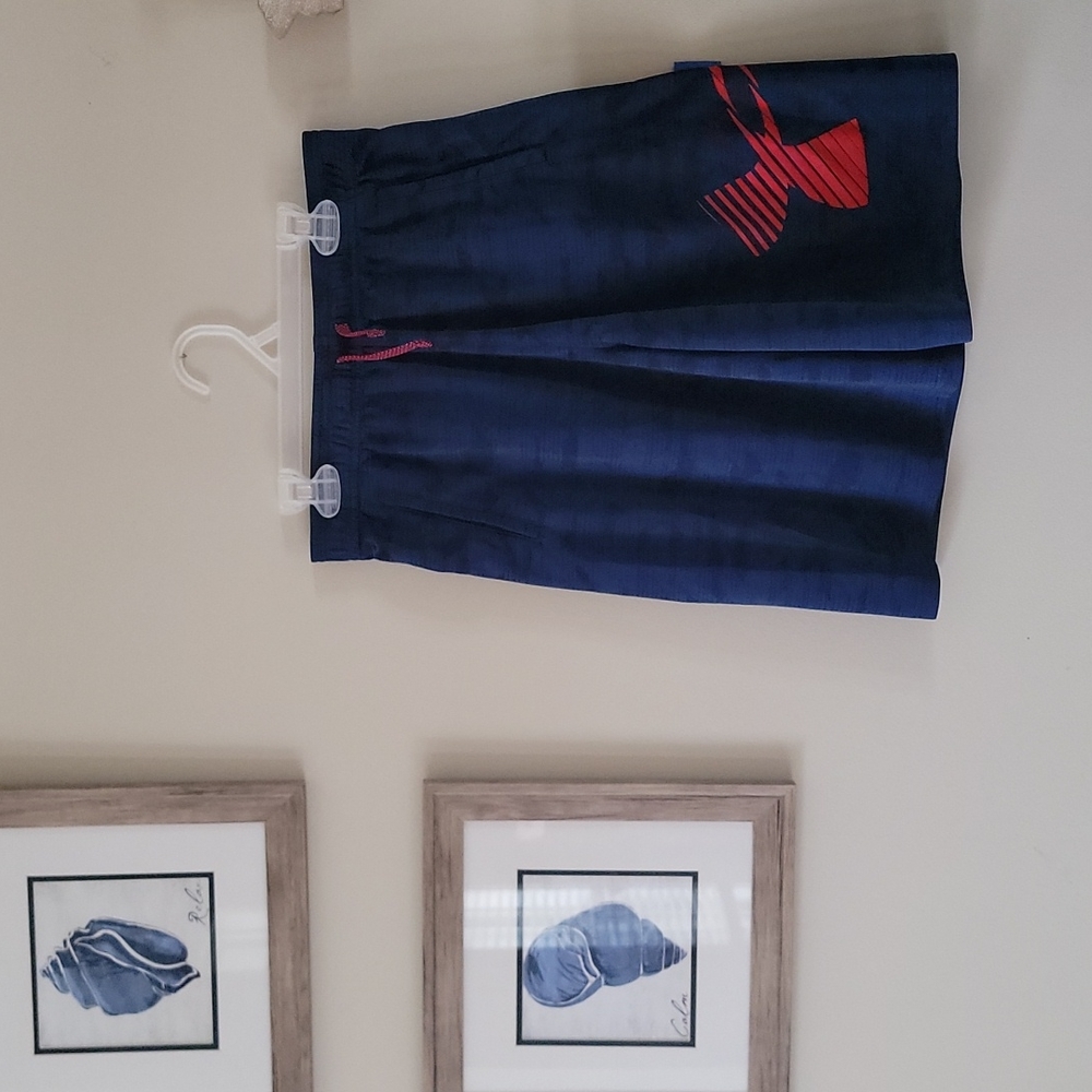 Navy blue underarmour athletic shorts